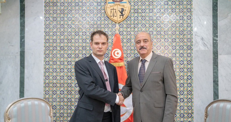 بمناسبة انعقاد الدورة الثالثة لمجلس الشراكة التونسي البريطاني.. وزير الخارجية يلتقي رئيس الوفد البريطاني 