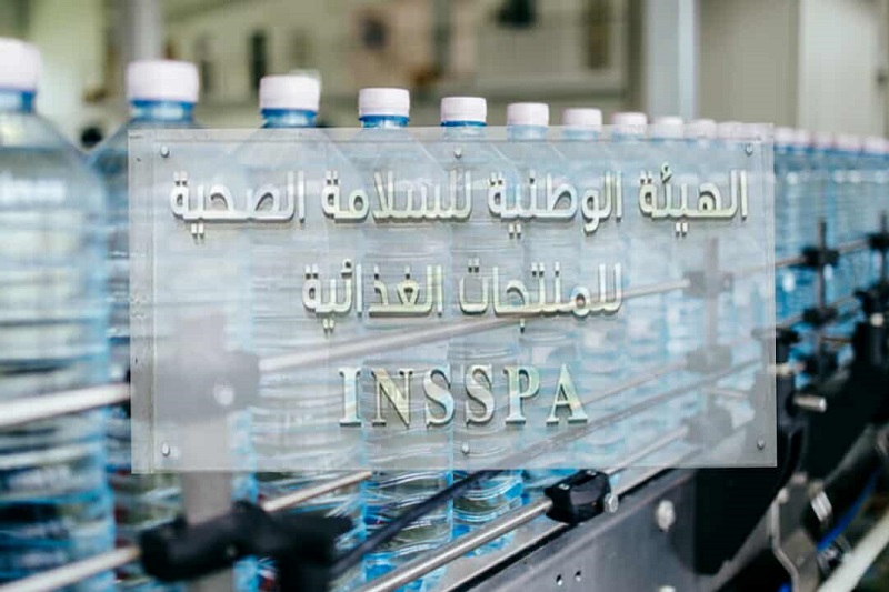 هيئة السلامة الصحية للمنتجات الغذائية تدعو إلى احترام شروط السلامة الصحية لدى خزن وعرض المياه المعلبة