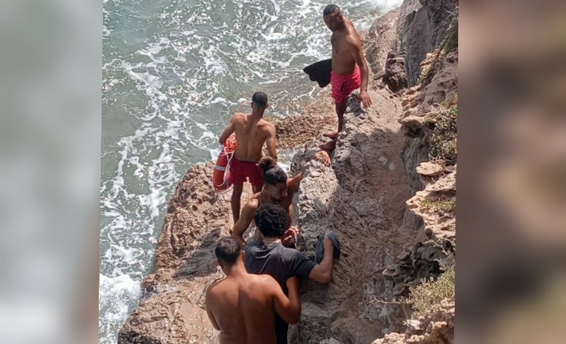 بنزرت.. انقاذ طفل من الموت غرقا في شاطئ راس انجله كتبت 