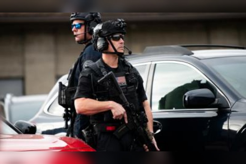 مسلح يقتل 4 أشخاص وينتحر في ناطحة سحاب بمانهاتن