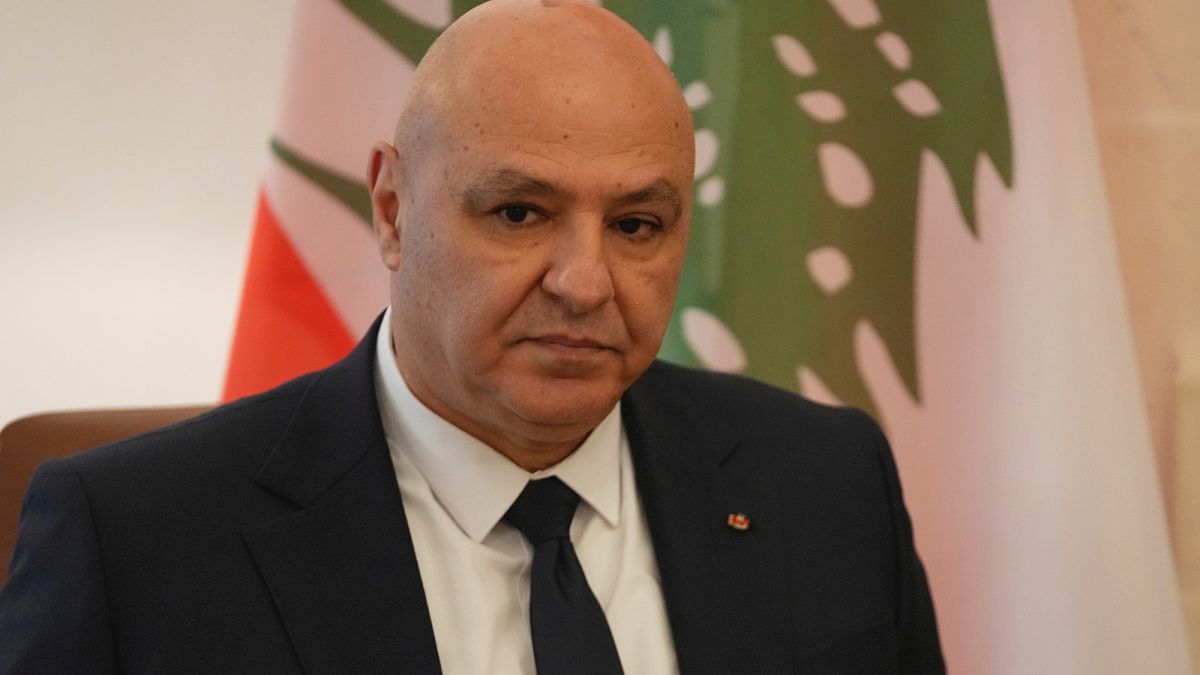 "اليوم قبل الغد".. الرئيس اللبناني يدعو حزب الله لتسليم سلاحه للجيش ويحذر من حروب الآخرين "العبثية"