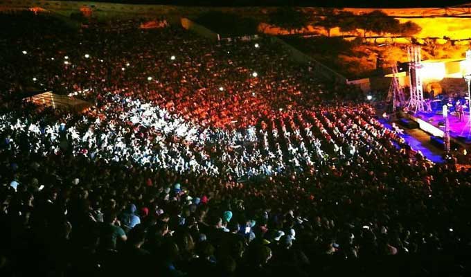 المهرجانات الصيفية في تونس: حين تتحول الليالي إلى مسرح للفن والثقافة