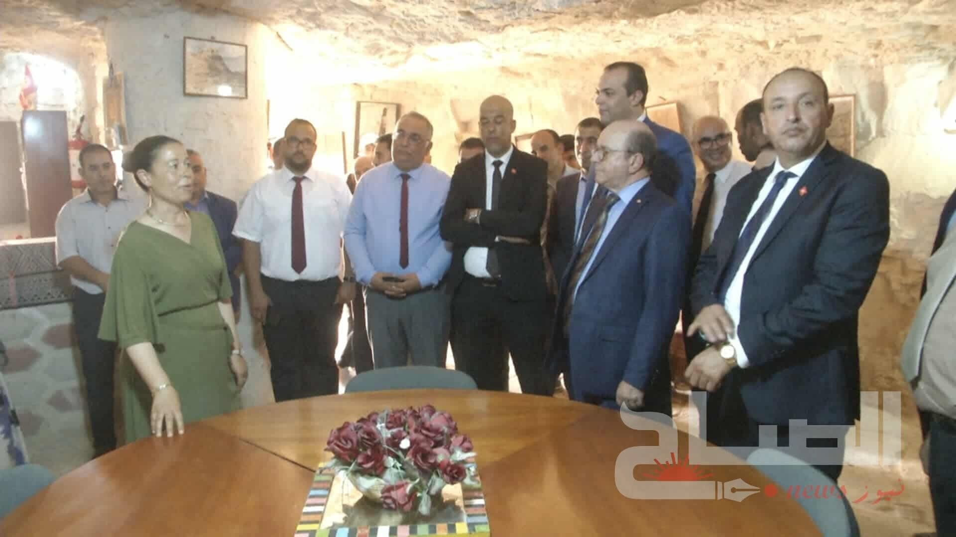   في زيارة ميدانية لولاية تطاوين.. وزير السياحة يؤكد دعم السياحة البديلة ومتابعة المشاريع المعطّلة