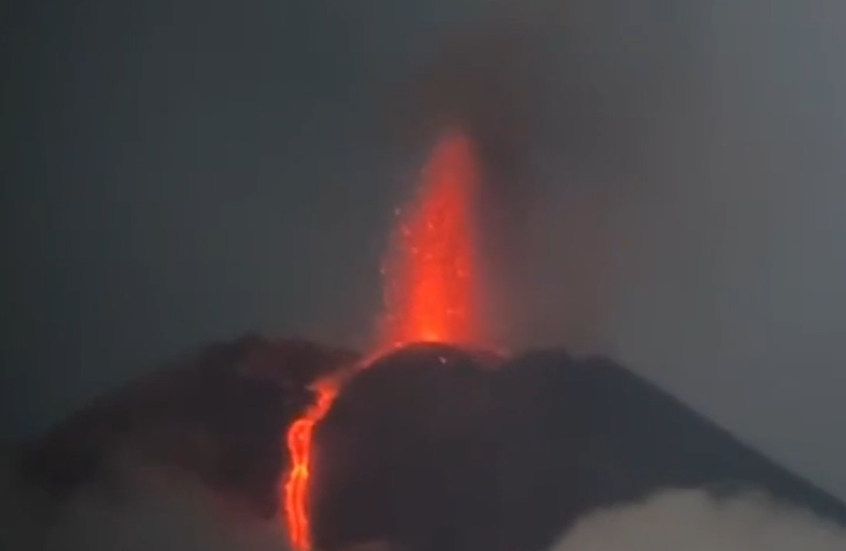 البركان الأشد نشاطا في أوراسيا يستيقظ من سباته