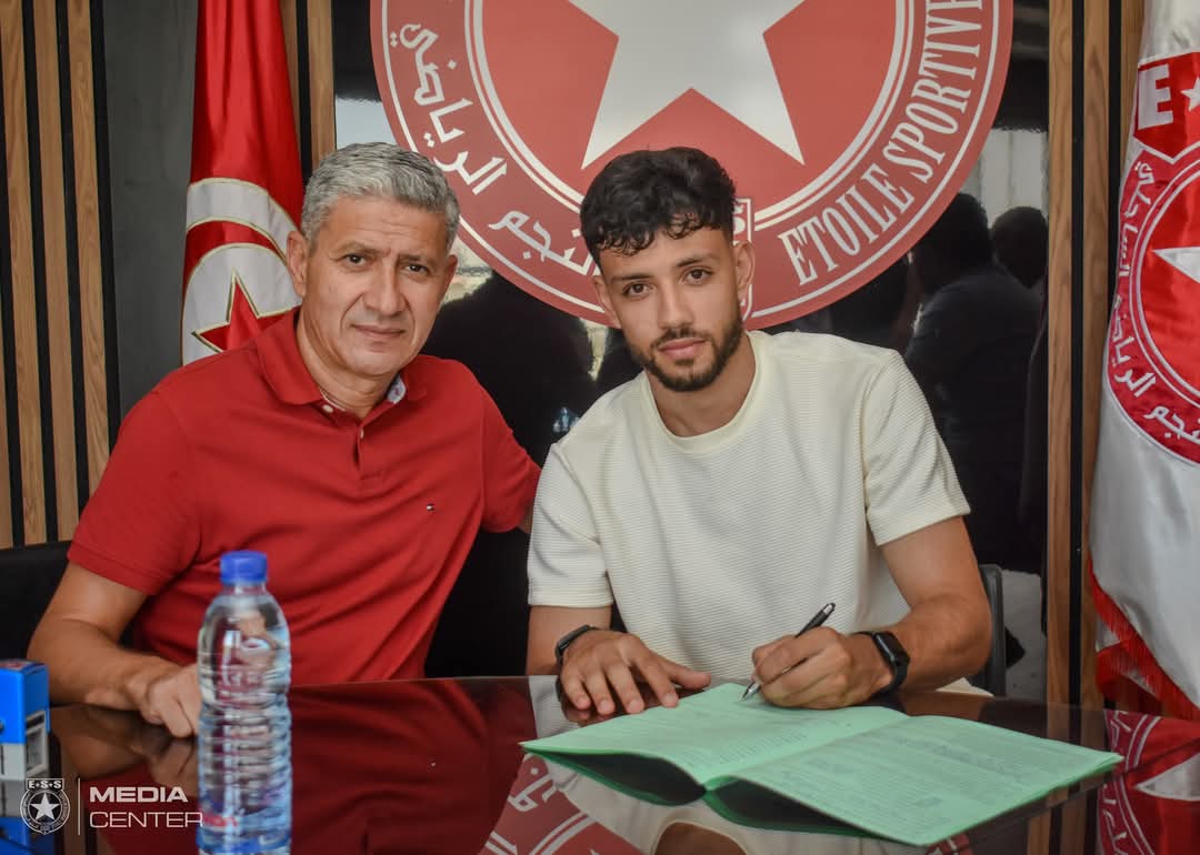 النجم الساحلي يتعاقد مع اللاعب ناجح الفرجاني 