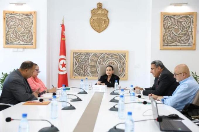 وزيرة  الثقافة تدعو إلى اعتماد رؤية إبداعية متجددة تراعي التقاليد العريقة لدورتي أيام قرطاج السينمائية والمسرحية