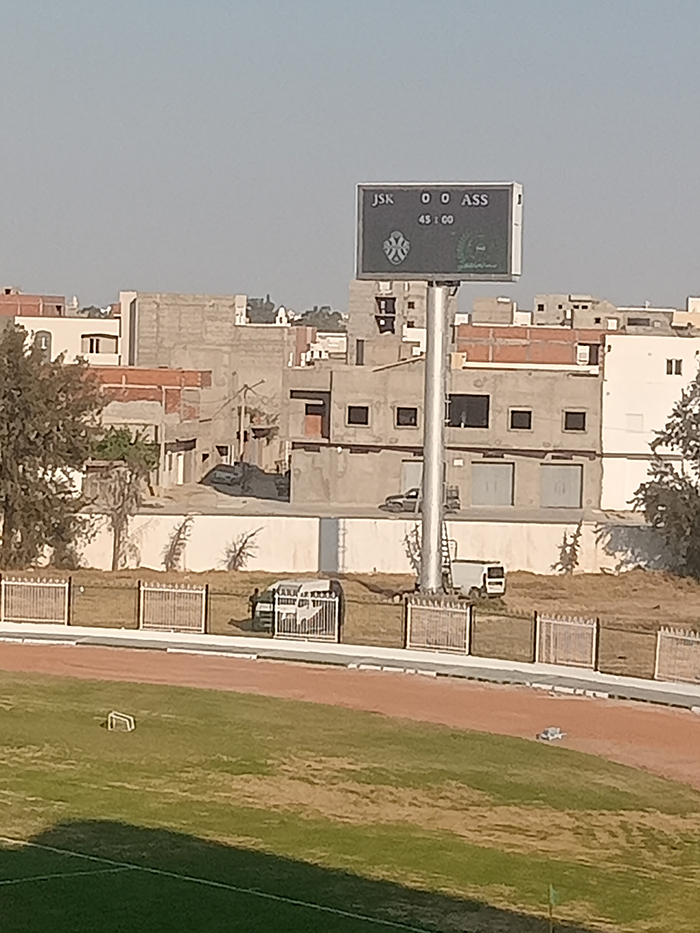 عودة السبورة اللامعة إلى ملعب حمدة العواني 