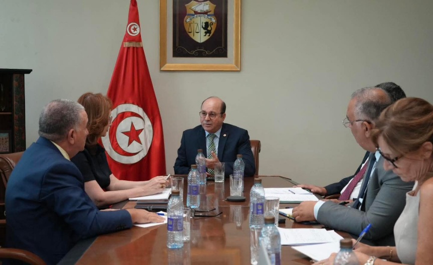 سبل دعم الحركة السياحية للفترة المقبلة محور لقاء وزير السياحة برئيسي جامعة النزل ووكالات الأسفار 