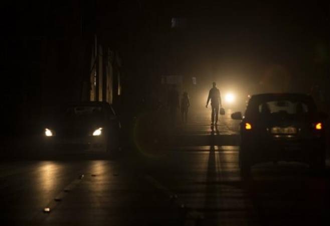 انقطاع كامل للكهرباء في محافظات عراقية
