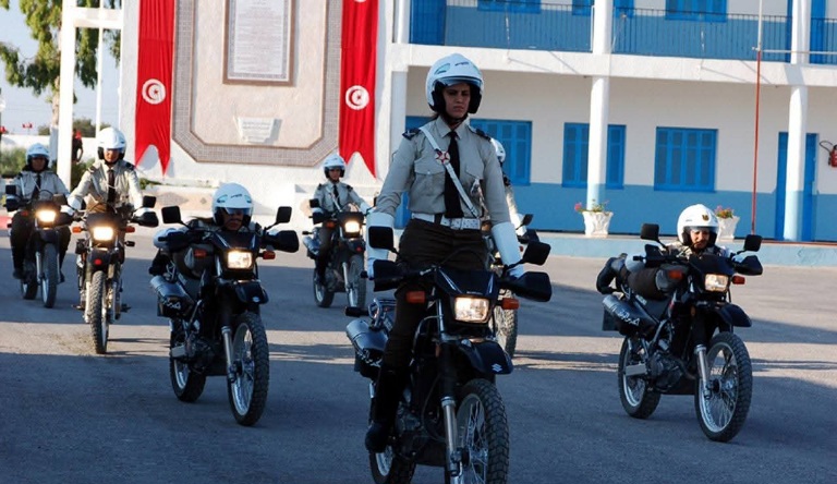  الحرس الوطني يحيّي المرأة التونسية في عيدها
