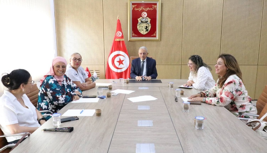 تطوير الطب النووي وتعزيز دوره في التشخيص والعلاج محور لقاء وزير الصحة بممثلين عن الجمعية التونسية للطب النووي