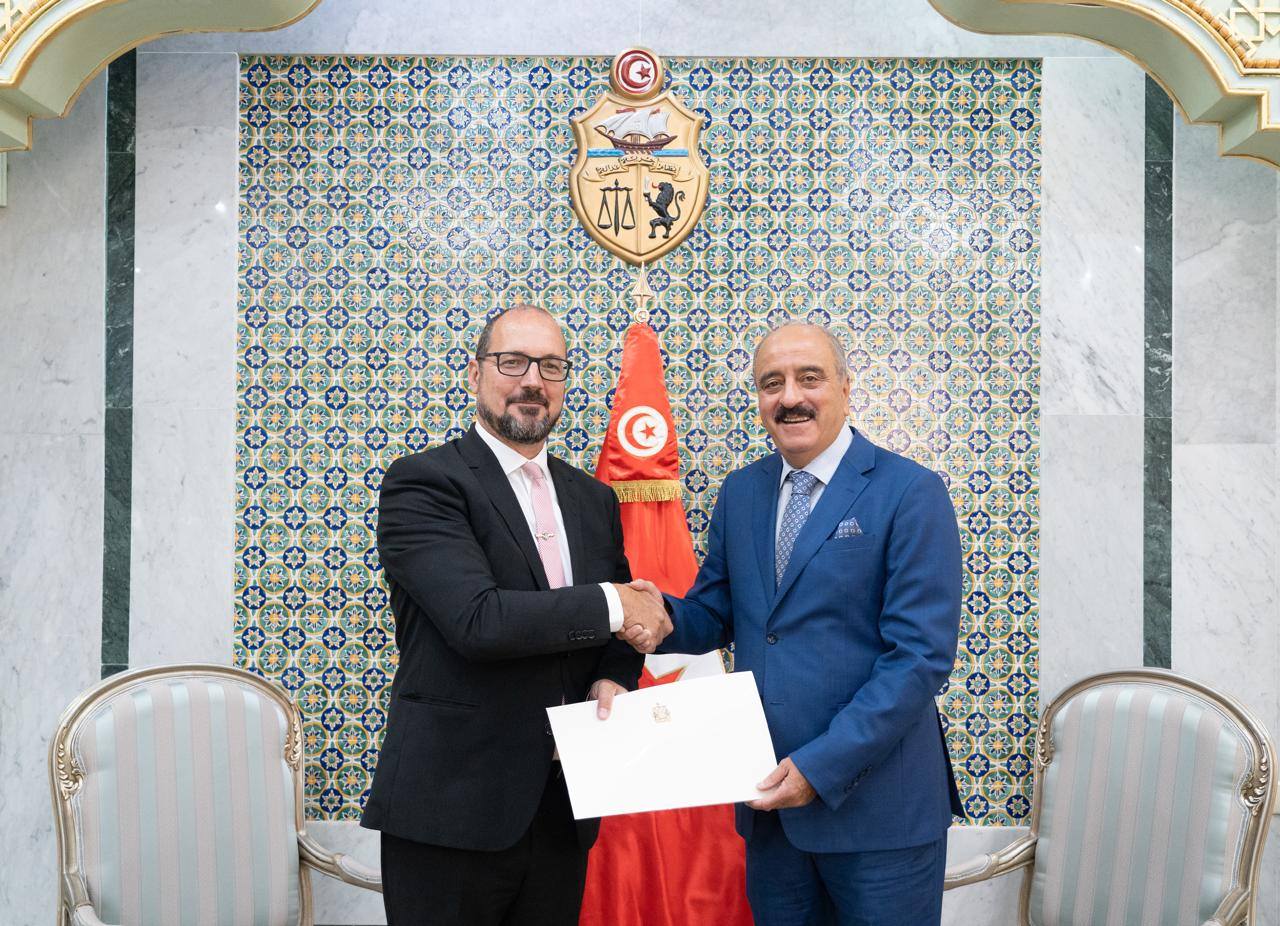 سفير كندا الجديد بتونس: كندا حريصة على مواصلة دعم مسار التعاون الاقتصادي والتجاري والفني والعلمي مع تونس 