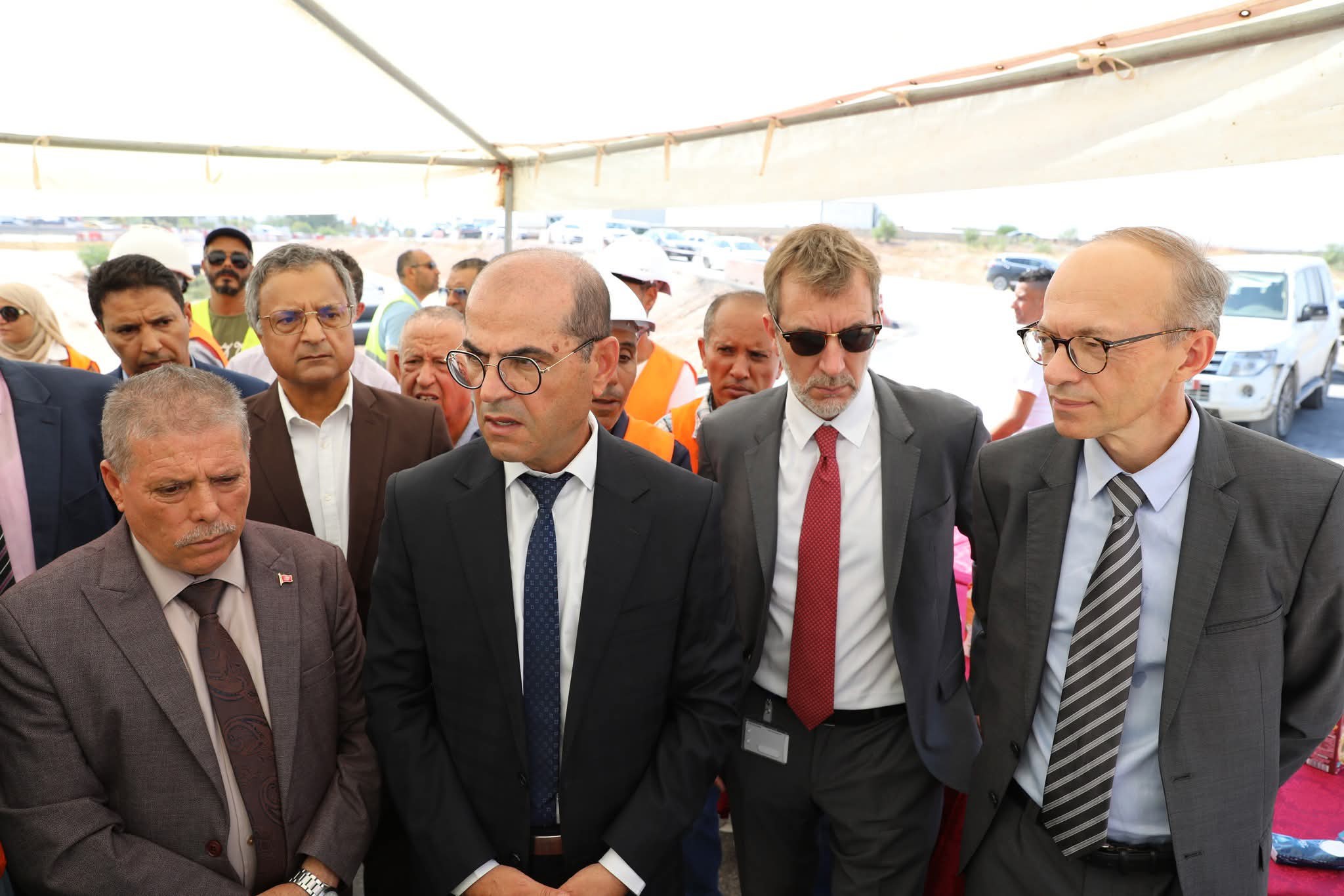 وزير التجهيز والإسكان يتفقد أشغال مشروع توسعة المدخل الجنوبي للعاصمة ويفتتح جسر على مستوى مستشفى الحروق البليغة ببن عروس