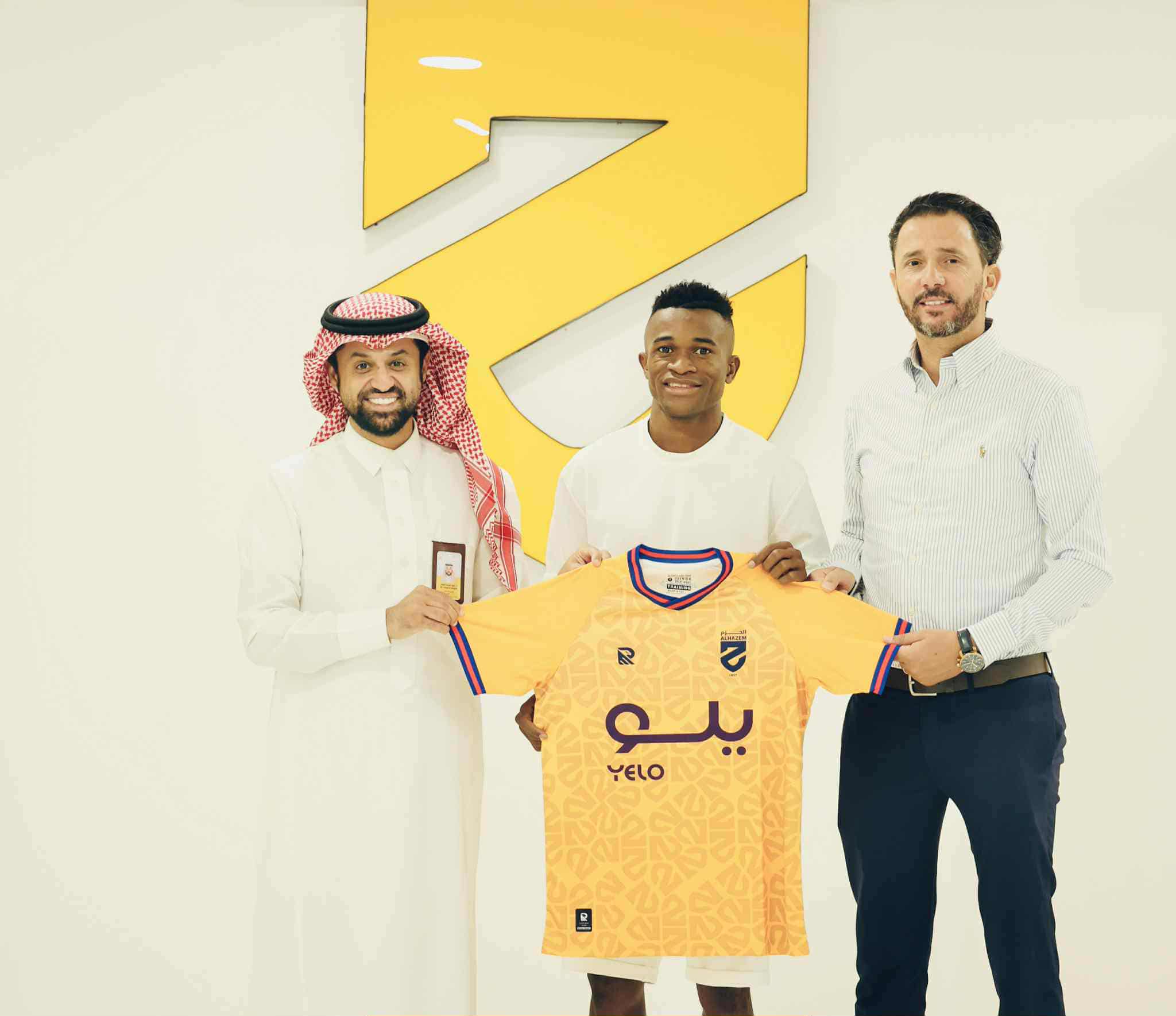 الحزم السعودي يعلن التعاقد مع لاعب نجم المتلوي 