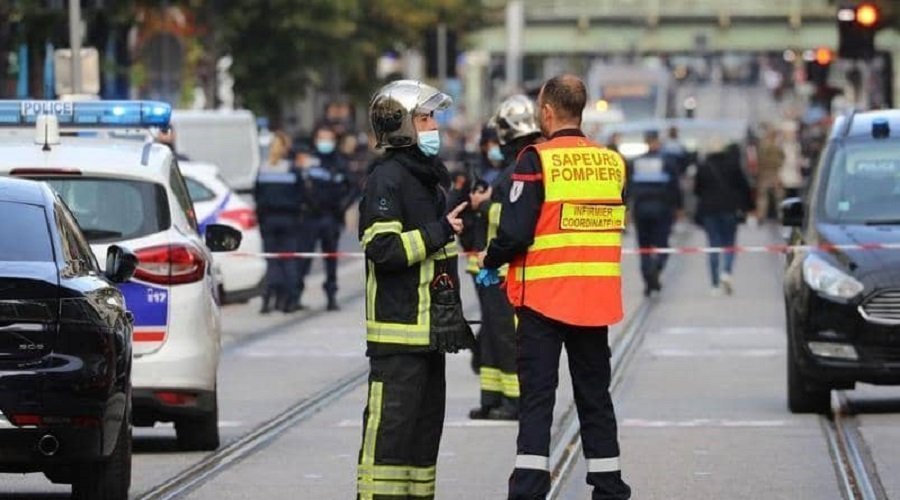 فرنسا.. هجوم بسكين في مرسيليا يخلّف جرحى والشرطة تقتل المنفذ