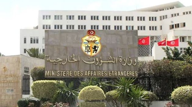بعد قتل شرطيين فرنسيين لمواطن تونسي.. تونس تبلغ القائم بأعمال السفارة الفرنسية احتجاجا شديد اللهجة