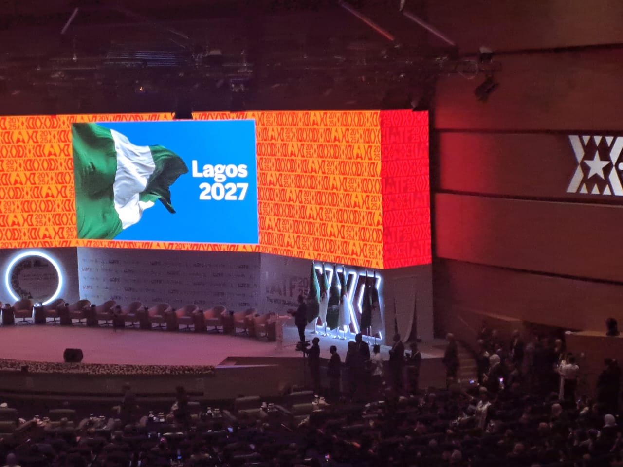 نيجيريا تتسلم علم استضافة النسخة الخامسة من المعرض الافريقي للتجارة البينية لسنة 2027