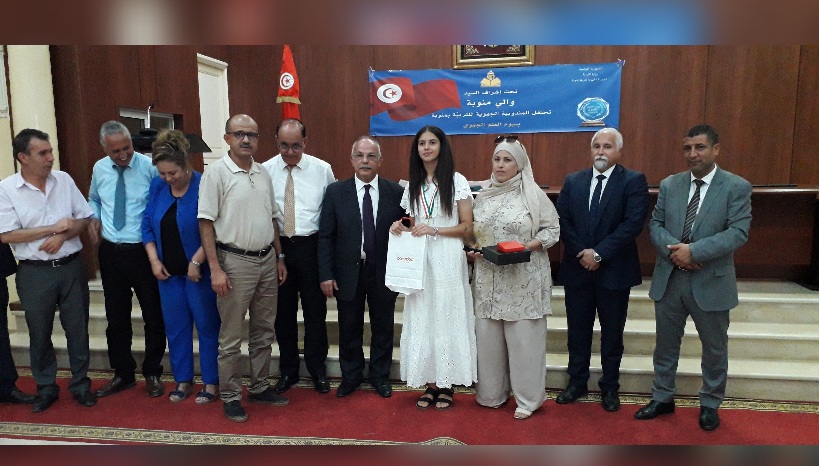  منوبة .. تكريم التلاميذ النجباء وثلة من عملة وموظفي التربية 
