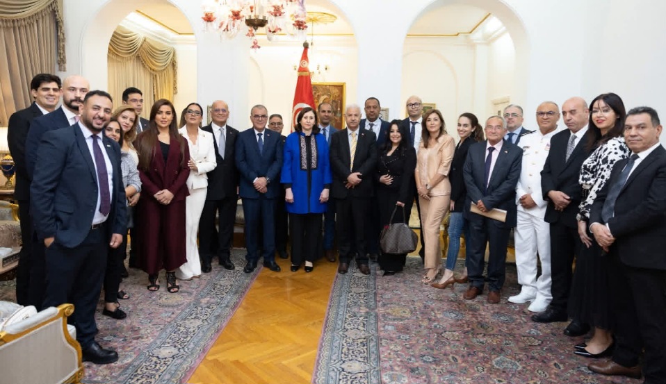 في لقائها بعدد من أفراد الجالية التونسية بمصر.. رئيسة الحكومة تؤكد على دور التونسيين في الخارج لمعاضدة المجهود التنموي في تونس