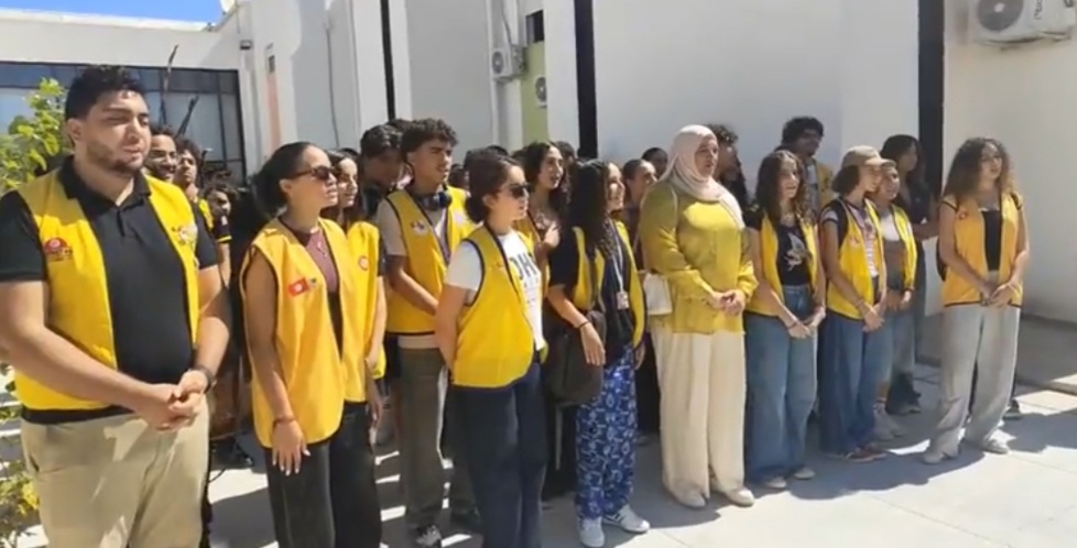 منوبة.. توزيع 136 مساعدة مدرسية 