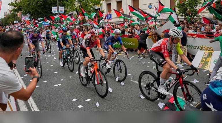 إسبانيا.. إلغاء المرحلة الأخيرة من سباق الدراجات بسبب مشاركة الكيان