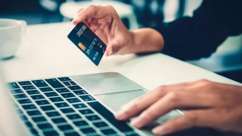 تسارع التوجه نحو التحول الرقمي والإدماج الاقتصادي..   قيمة المعاملات عبر الهواتف الجوالة تتضاعف 15 مرة   في النصف الأول من 2025