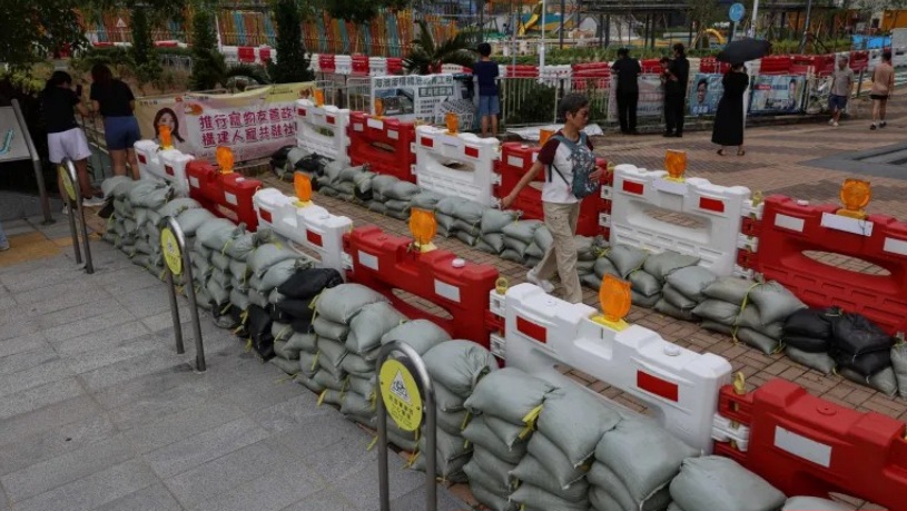 استعدادا للإعصار "راغاسا".. تعطّل الحياة في 10 مدن صينية