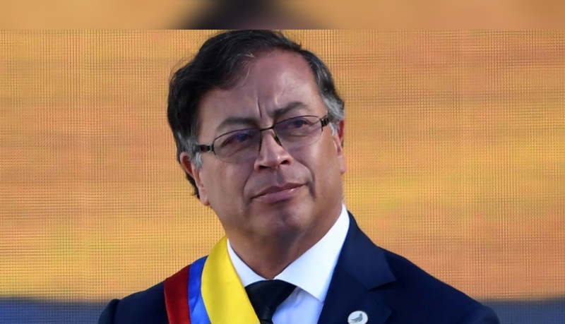 رئيس كولومبيا يدعو إلى محاكمة ترامب ومسؤولين أمريكيين