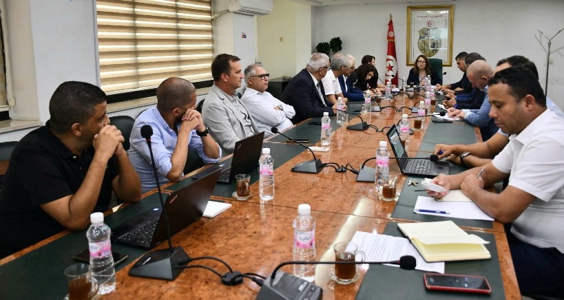 بهدف مضاعفة صادرات القطاع وإحداث 8 آلاف موطن شغل.. نحو إعداد ميثاق التنافسية للنهوض بصناعة مكونات الطائرات  