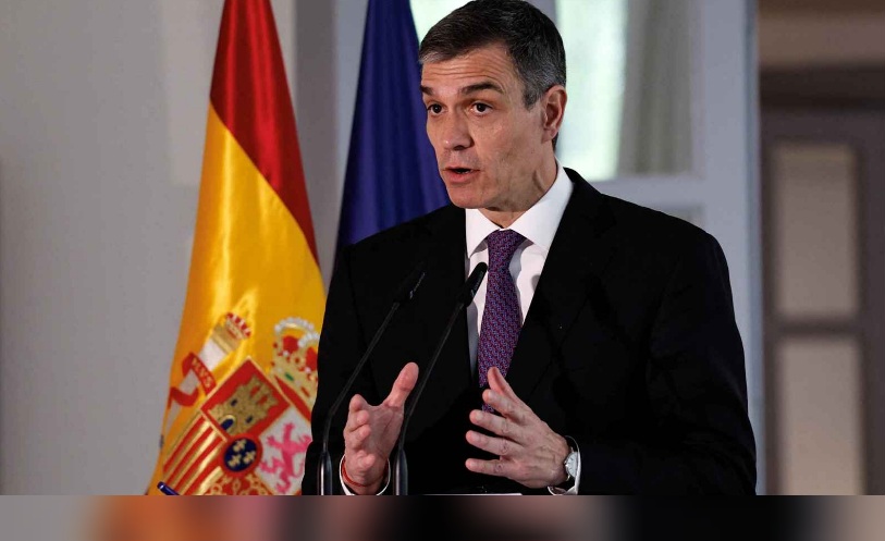 رئيس وزراء إسبانيا يقول إنه سيرسل سفينة لحماية أسطول الصمود المتجه لغزة