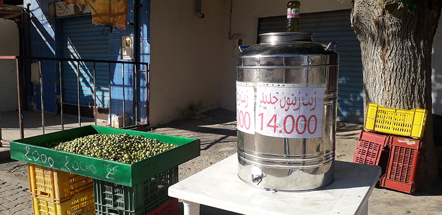 طبربة.. عرض زيت الزيتون "التكوبري" بهذا السعر