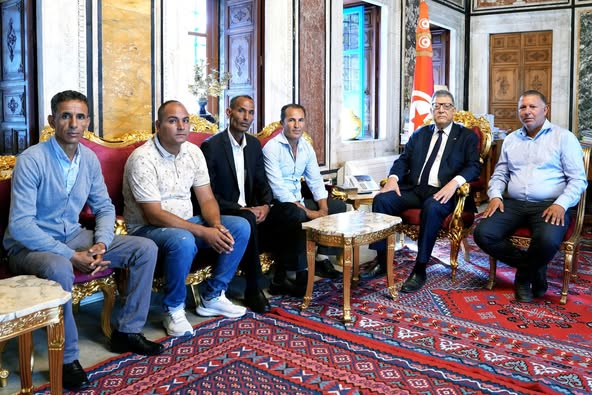 بودربالة يؤكد حرص البرلمان على معالجة الوضعيات الاجتماعية والمهنية