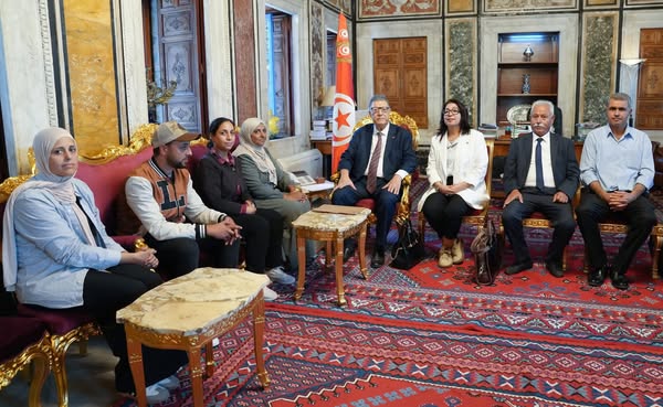 رئيس البرلمان يستقبل ممثّلين عن المرشدين التطبقيين وأعوان التأطير غير المتعاقدين