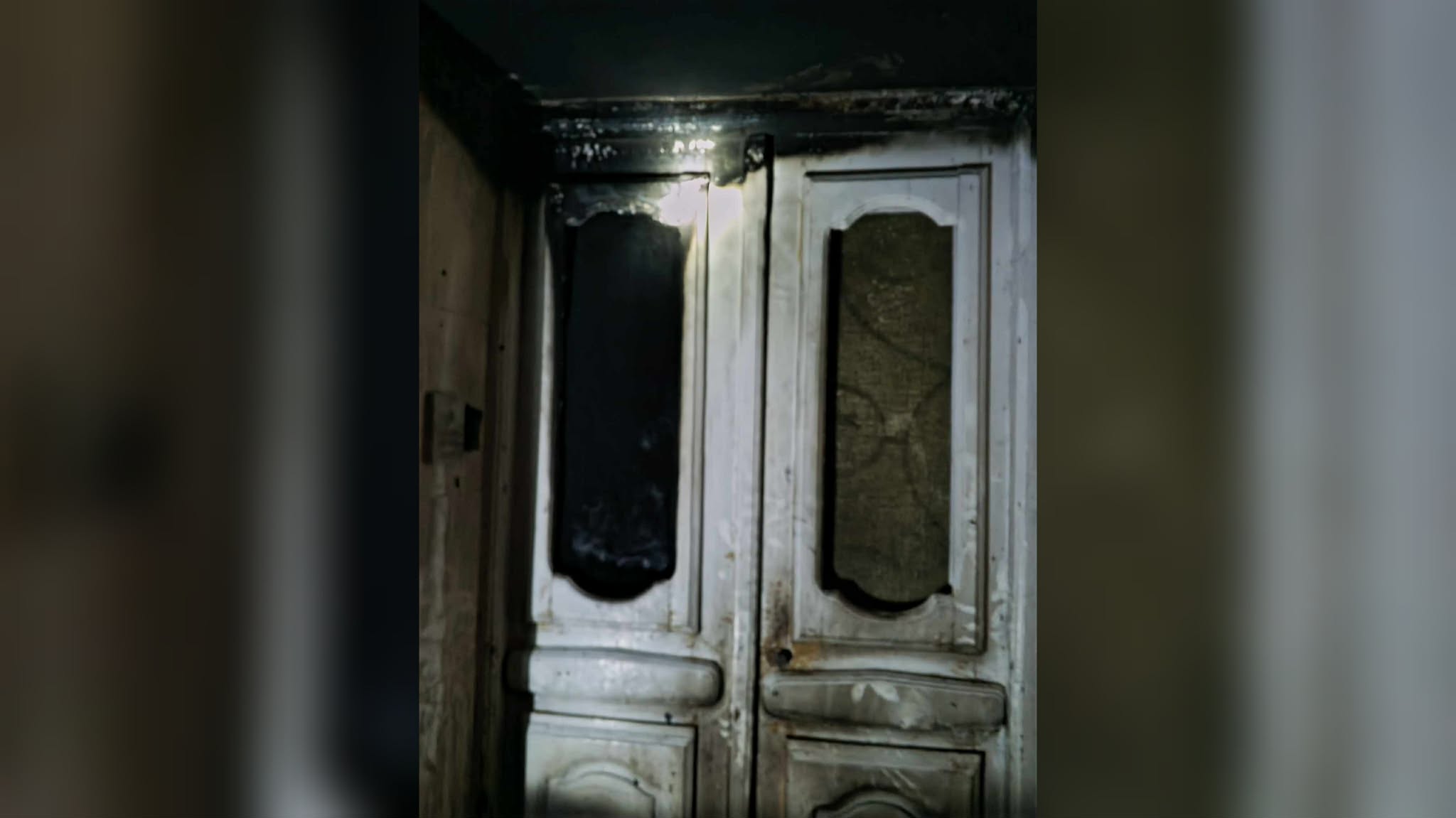  راس الجبل.. القبض على متهم بحرق واجهات منازل