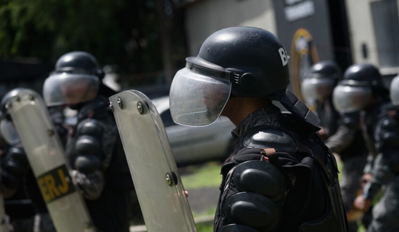 شرطة ريو دي جانيرو: مقتل 119 شخصا خلال عملية خاصة ضد عصابة "الكوماندو الأحمر"