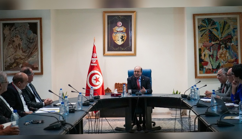  وزير السياحة يستقبل المكتب الجديد لجامعة المطاعم السياحية.. واتفاق على تمكين العائلات التونسية من أسعار تفاضلية بالمطاعم المصنفة