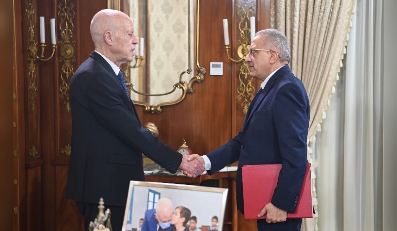 رئيس الجمهورية يدعو إلى الإسراع في إنجاز المؤسّسات الاستشفائيّة ووضع نظام قانوني جديد في المجال الطبّي