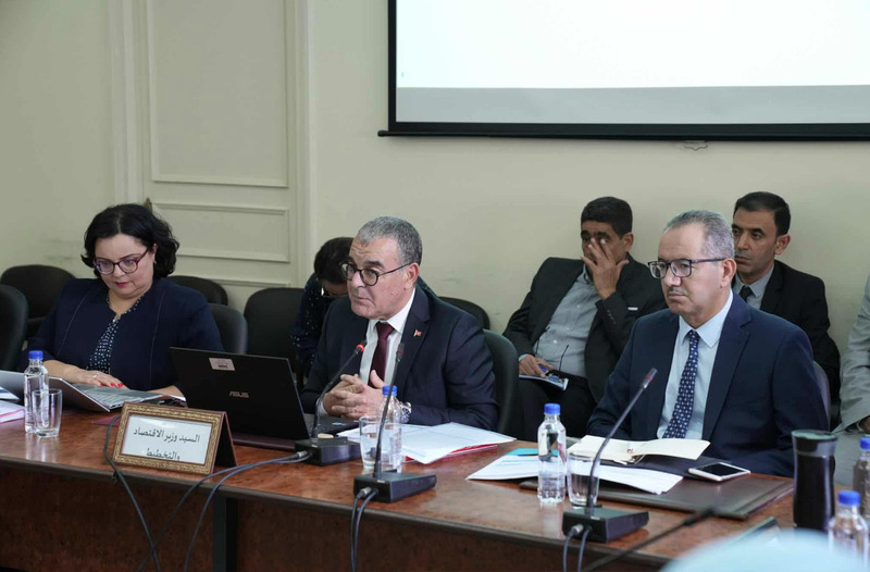 في مناقشة مشروع الميزان الاقتصادي 2026..   دعوات لمراجعة الإطار القانوني المنظم للصفقات العمومية وتعويض الرخص بكراسات شروط