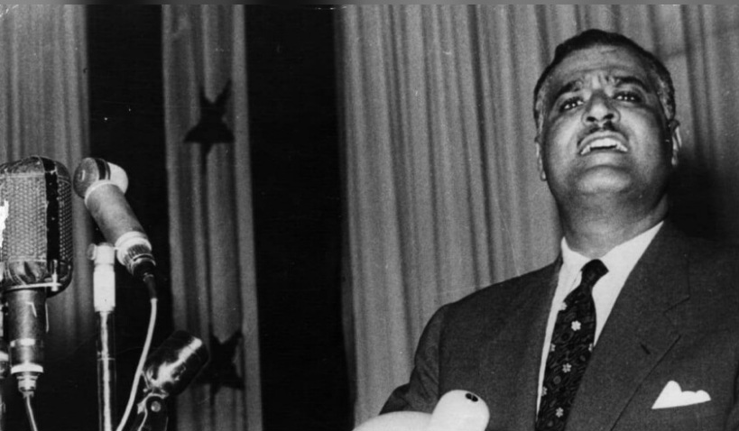 نجل جمال عبد الناصر يكشف حقيقة تسجيل صوتي "سري" مثير للجدل بين والده ومعمر القذافي