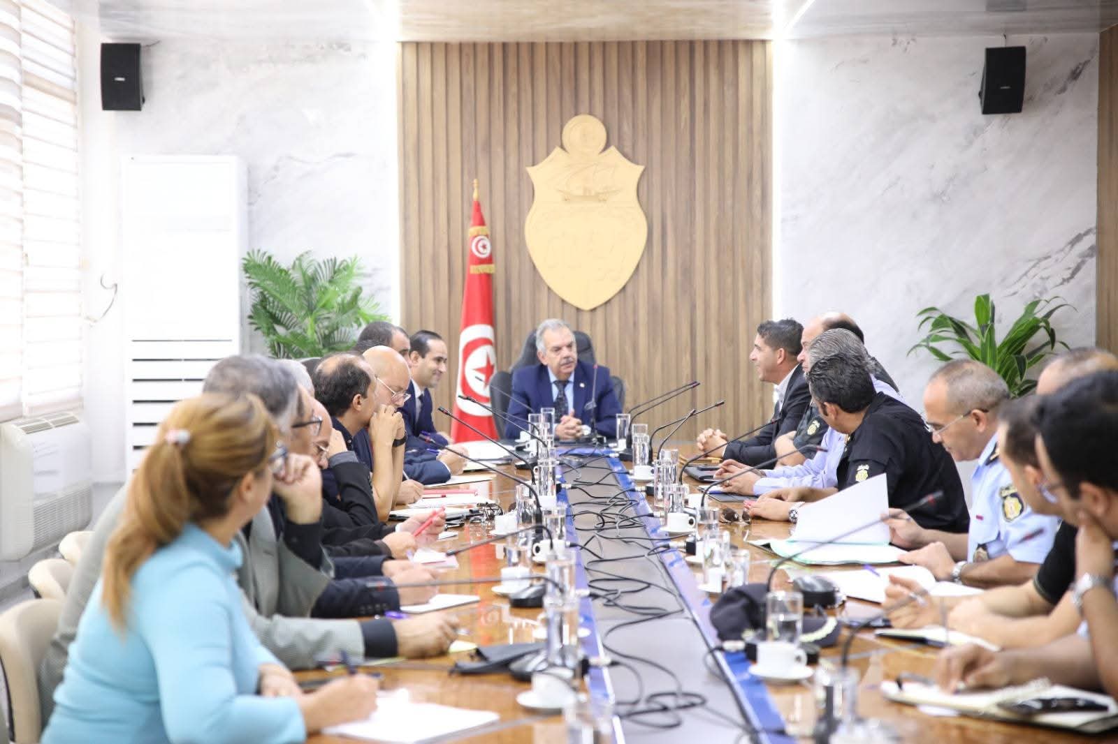 الحدّ من العنف في الملاعب وتأمين المباريات محور جلسة في وزارة الرياضة 