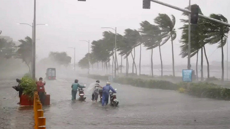 الفلبين تعلن حالة الطوارئ.. 241 قتيلا ومفقودا جراء إعصار "كالمايغي"