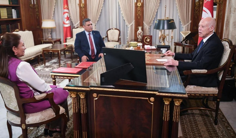 رئيس الجمهورية: يجب تذليل الصّعوبات أمام الفلاّحين والدّولة لن تتوانى في حمايتهم 