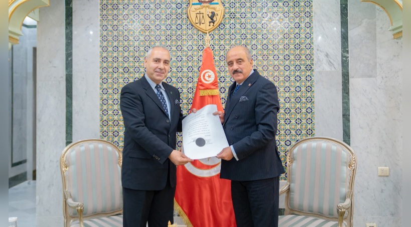 وزير الخارجية يتسلم نسخة من أوراق اعتماد سفير لبنان الجديد بتونس