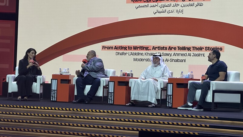 ظافر العابدين بمعرض الشارقة للكتاب: " أحلم أن أكتب فيلما عربيا يسافر إلى المهرجانات  وقاعات السينما حول العالم" (مع فيديو)