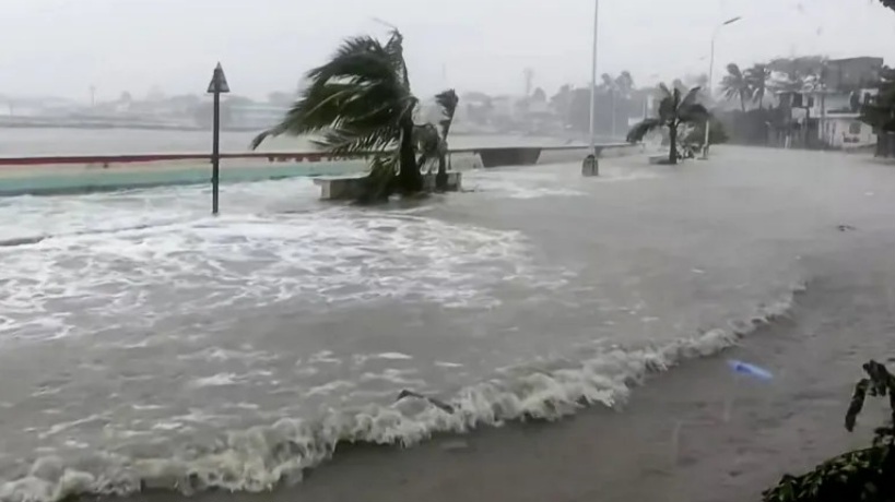 إجلاء أكثر من مليون شخص بالفلبين مع اقتراب إعصار "فونغ وونغ"