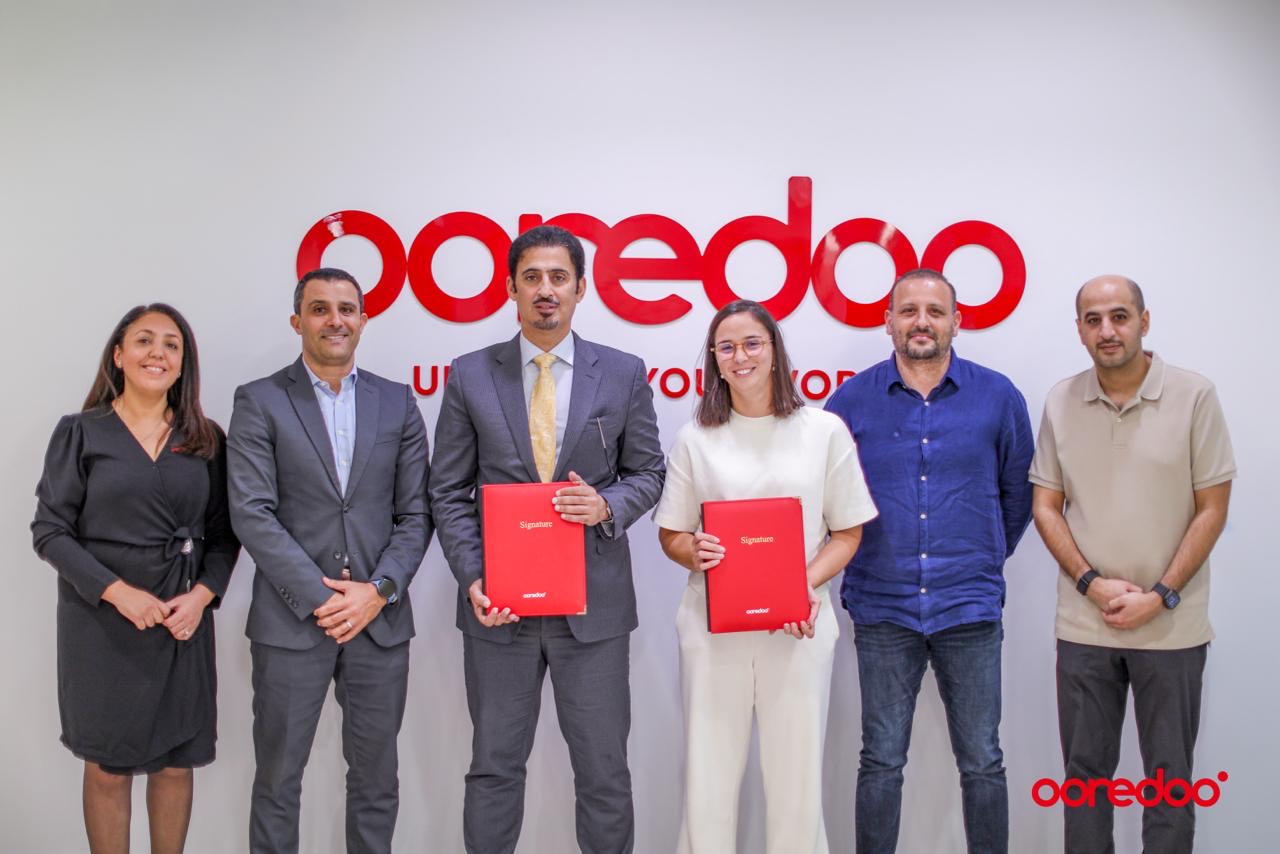 "Ooredoo تونس" تُبرم شراكة مع درة الشملي لدعم رياضة البادل والمواهب التونسية على الساحة العالمية