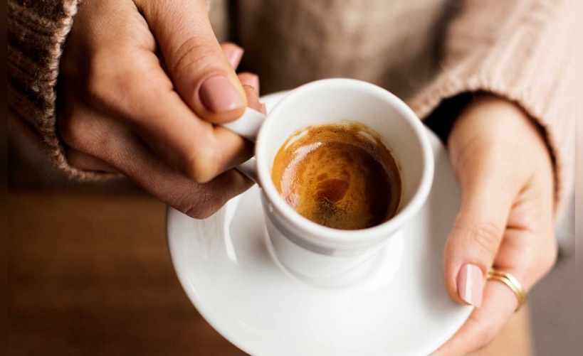 متى يتحول كوب القهوة أو الشاي إلى خطر سام؟