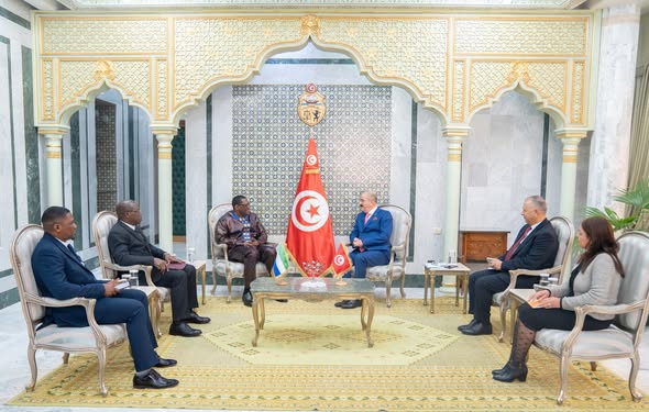 وزير الخارجية يؤكد في لقائه مع السفير السيراليوني ضرورة إثراء الإطار القانوني للتعاون بين تونس وسيراليون