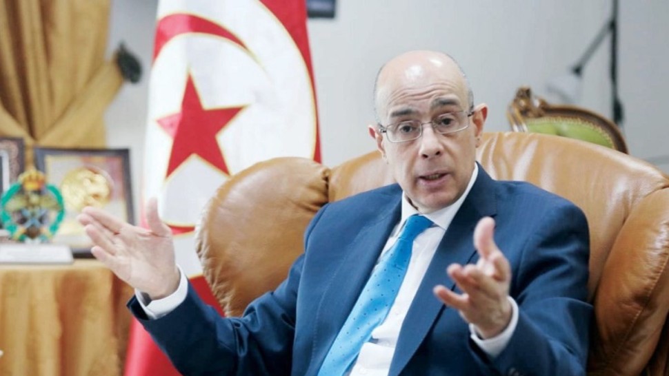 وزير الدفاع يفتتح الدورة الثالثة والأربعين لمعهد الدفاع الوطني