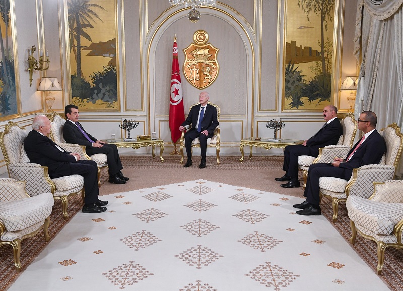 لدى لقائه المدير العام لمنظّمة العالم الإسلامي للتربية والعلوم والثقافة والمبعوث الأممي لمكافحة معاداة الإسلام..   رئيس الجمهورية: لا وجود لترتيب تفاضلي بين الأمم أو الحضارات